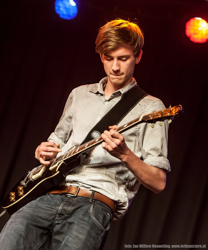 Dani Bos | docent gitaar, basgitaar en ukelele